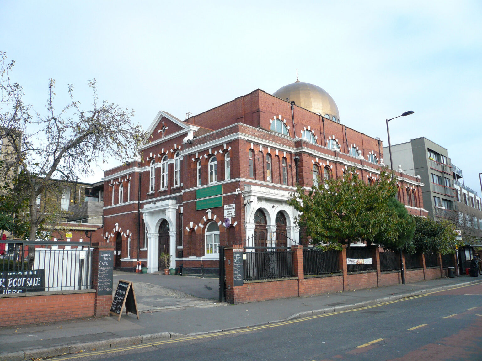 Nagyot szakított az első angliai kriptobarát mecset