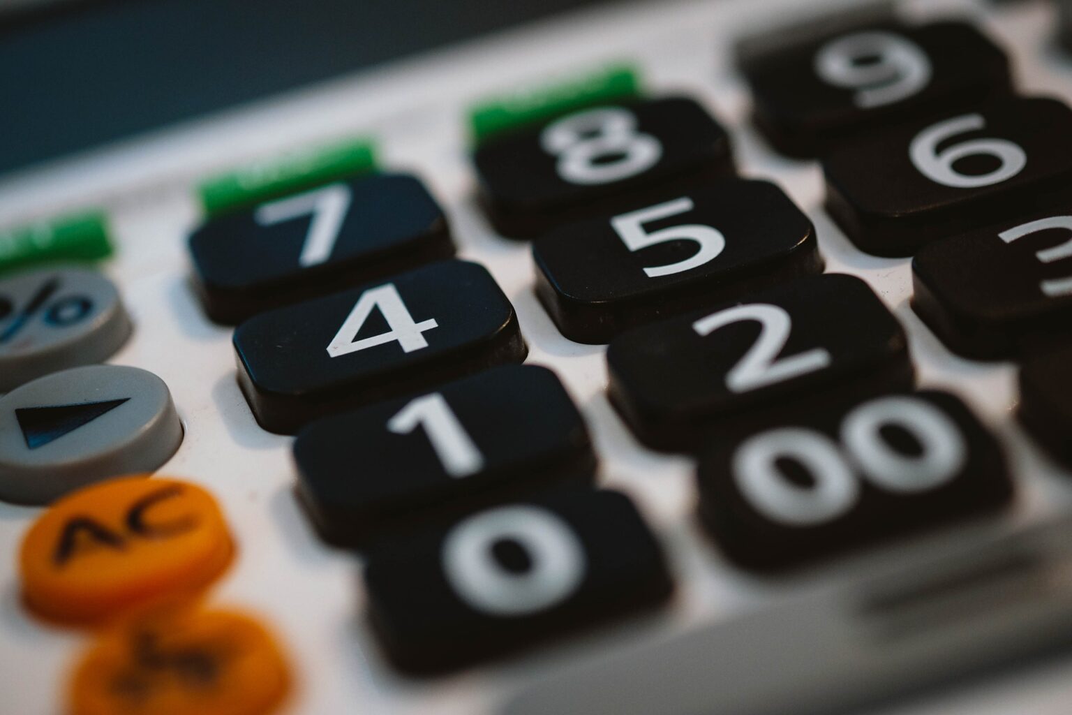 A Bitfinexre vár a piac?