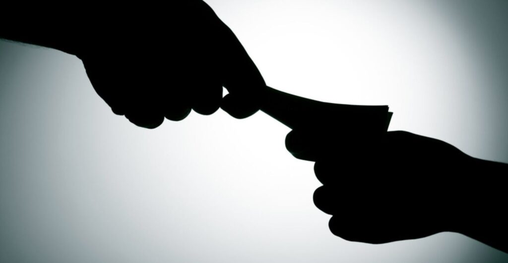 Millió dolláros csalásokkal célozzák az OTC piacok kereskedőit