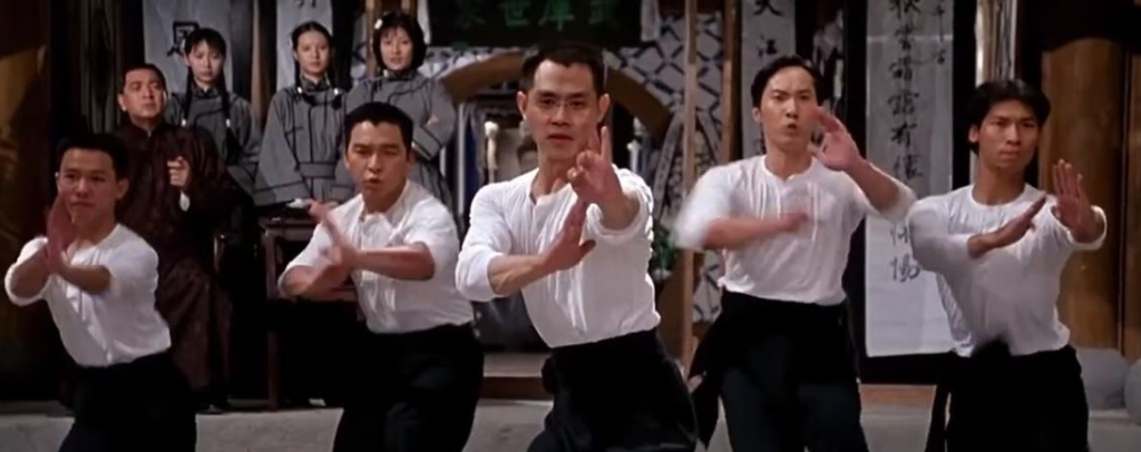 Kungfuzó CZ és éneklő Vitalik hangol minket az április 1-jei fake news áradatra