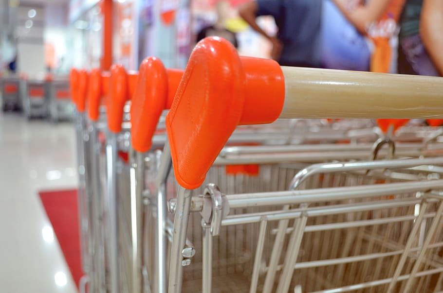Többet költik kriptopénzeiket ételre és ruhára az emberek, mintsem a feketepiacon