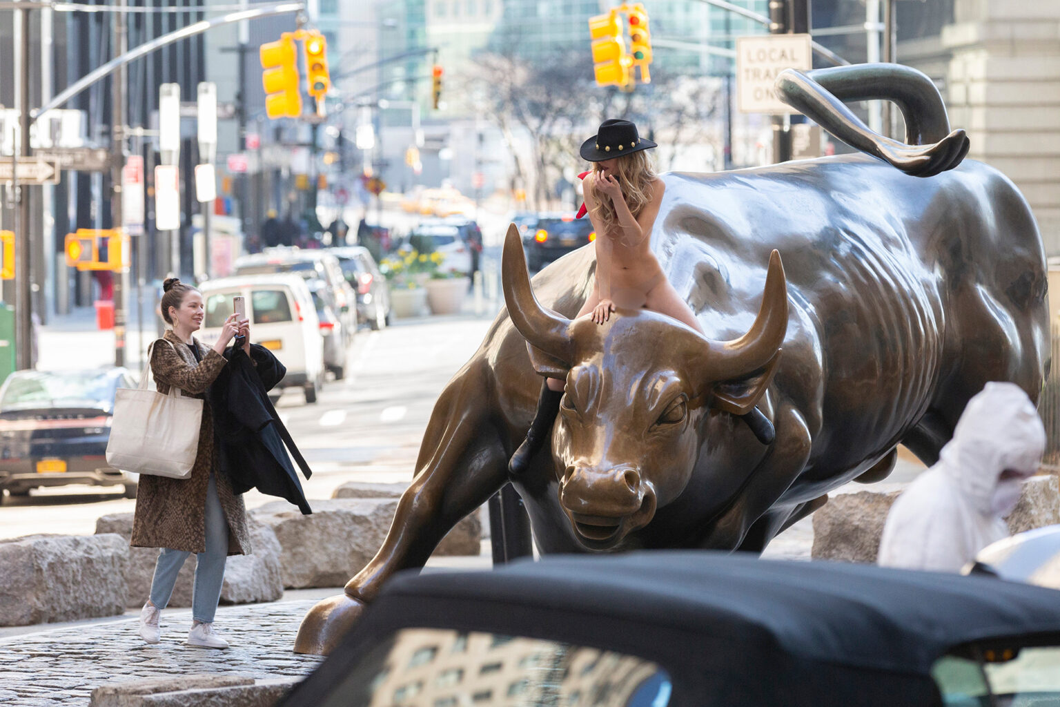 A Támadó bika története