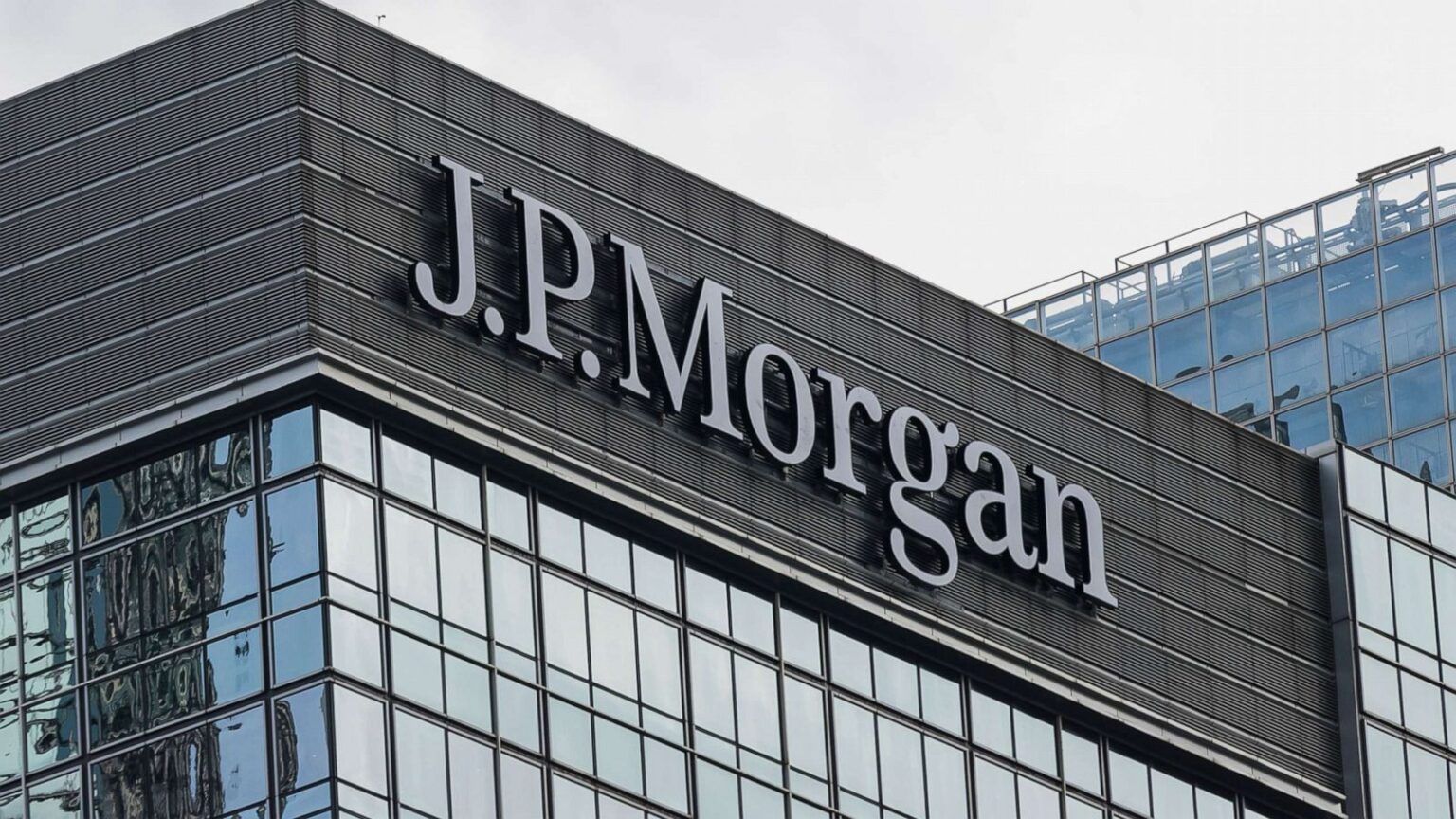 A JPMorgan nyitott lenne a Bitcoinra, ha lesz rá kereslet