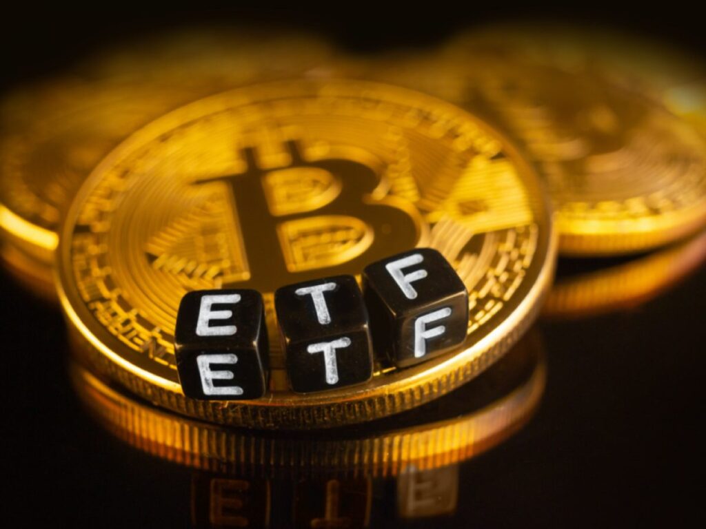 Kedvezőtlenül indult az uptober a spot Bitcoin ETF-ek számára
