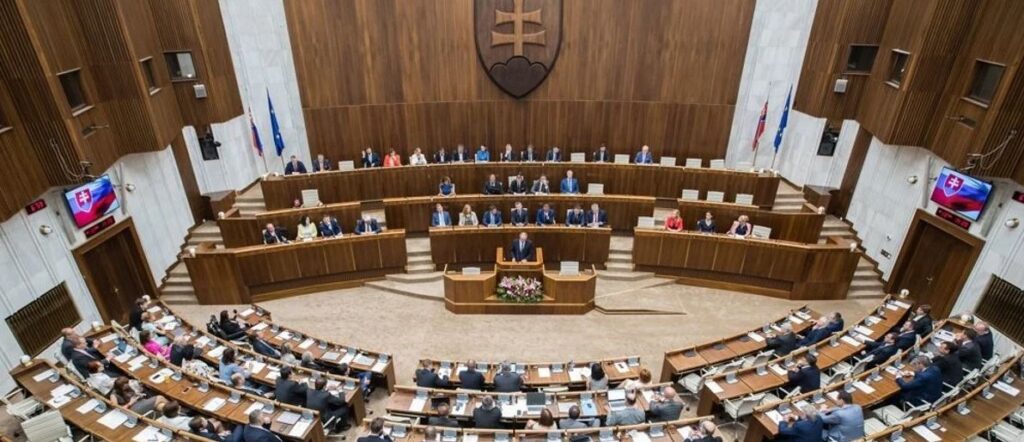 Szlovákia csökkentette a kriptókat terhelő adókat, az Egyesült Királyság legalizálta az ágazatot
