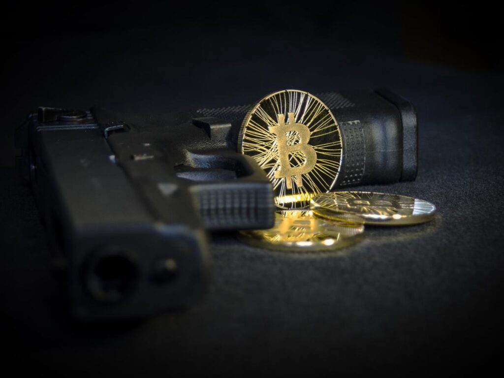 A kriptovaluták, mint geopolitikai fegyverkezés – hogyan segíthet a Bitcoin? bitcoin fegyver