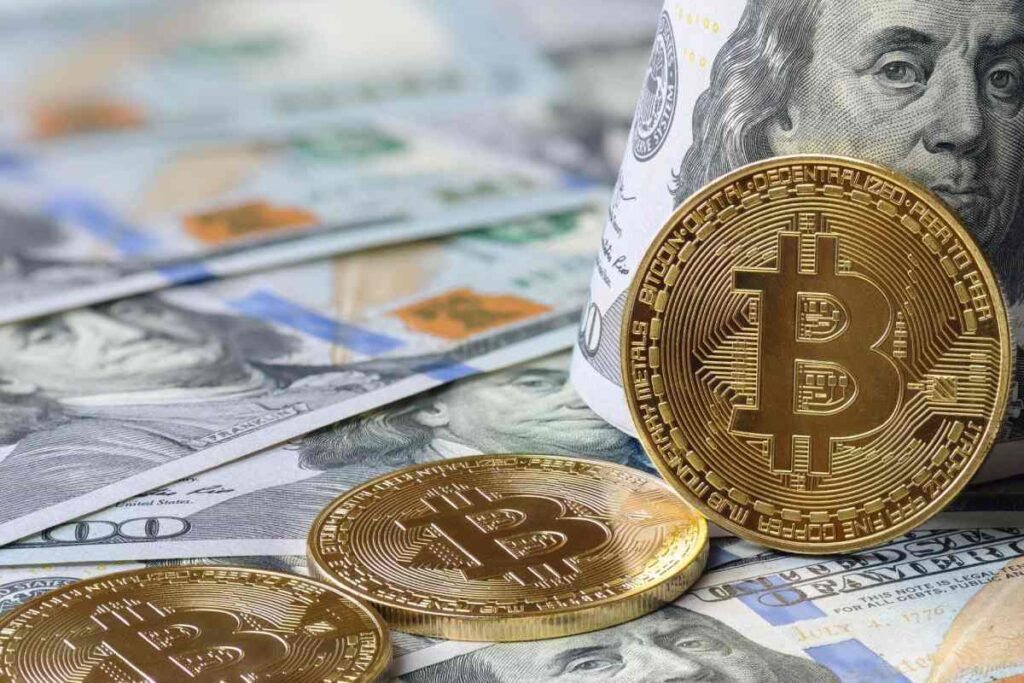 Bitcoin-fordulat: a gyenge kezek eladnak, a bálnák spájzolnak Bitcoin-fordulat
