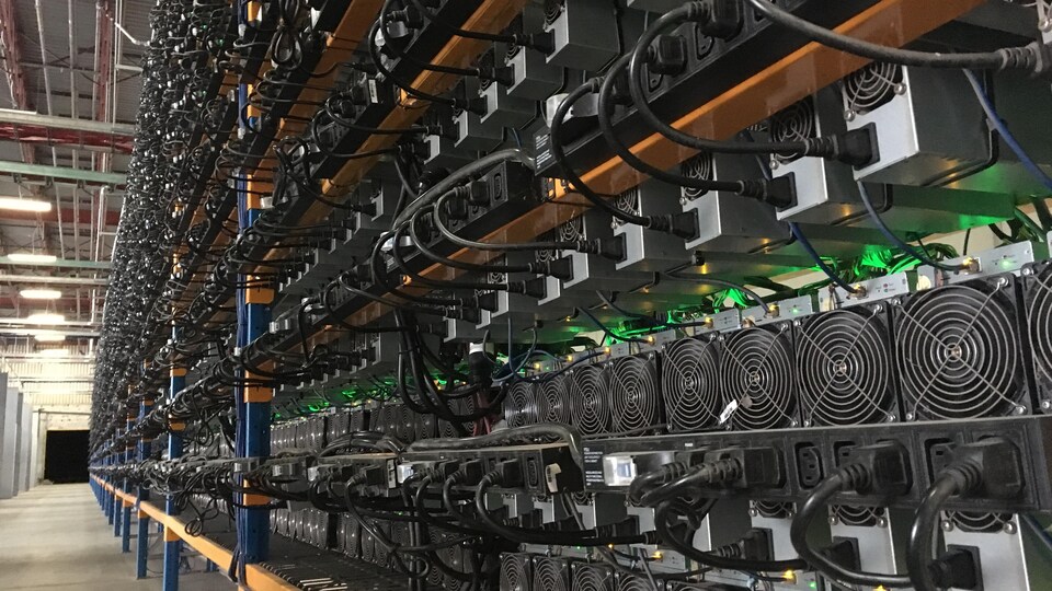 Brutális mennyiségű bitcoint likvidáltak a bányászok