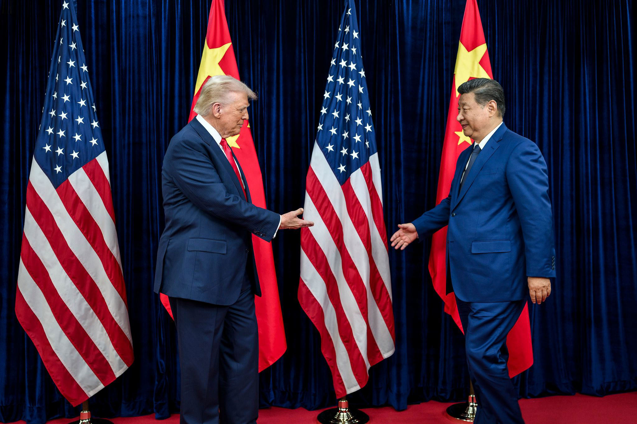 Trump Pekingben próbálja sarokba szorítani Iránt, a kriptopiac kivár